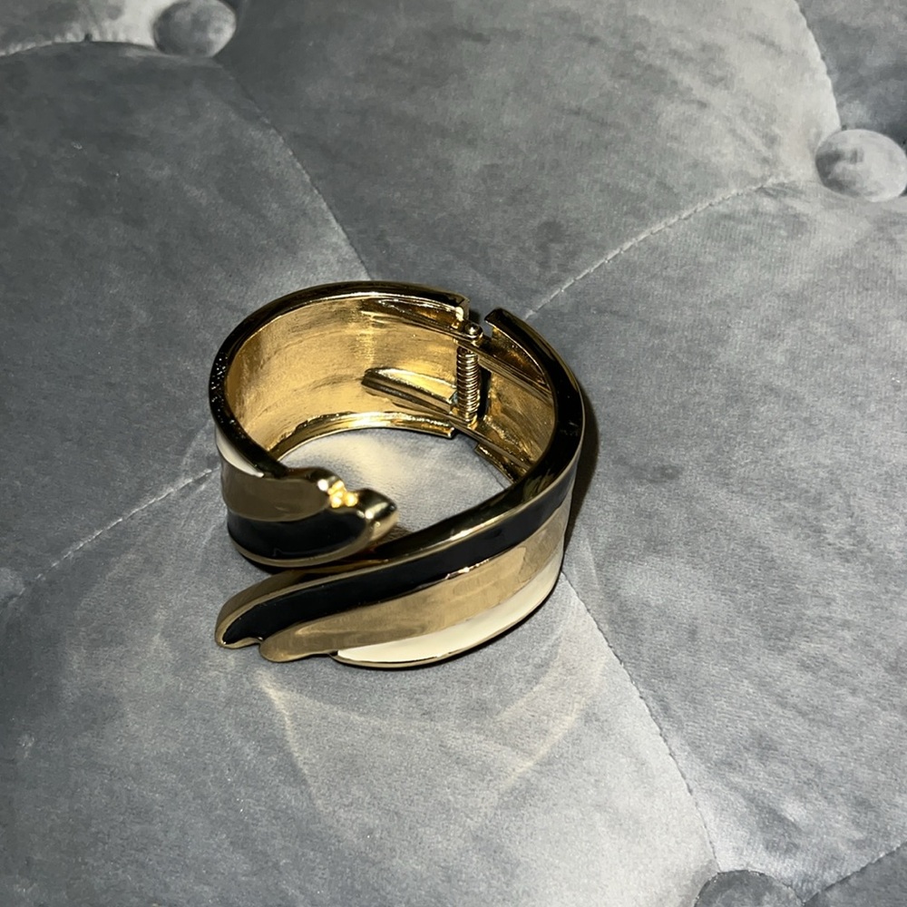 Bracelet - Picture 3 of 3